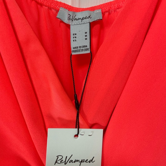 💞 NWT ReVamped Coral Romper Ladies size Medium - Picture 8 of 8